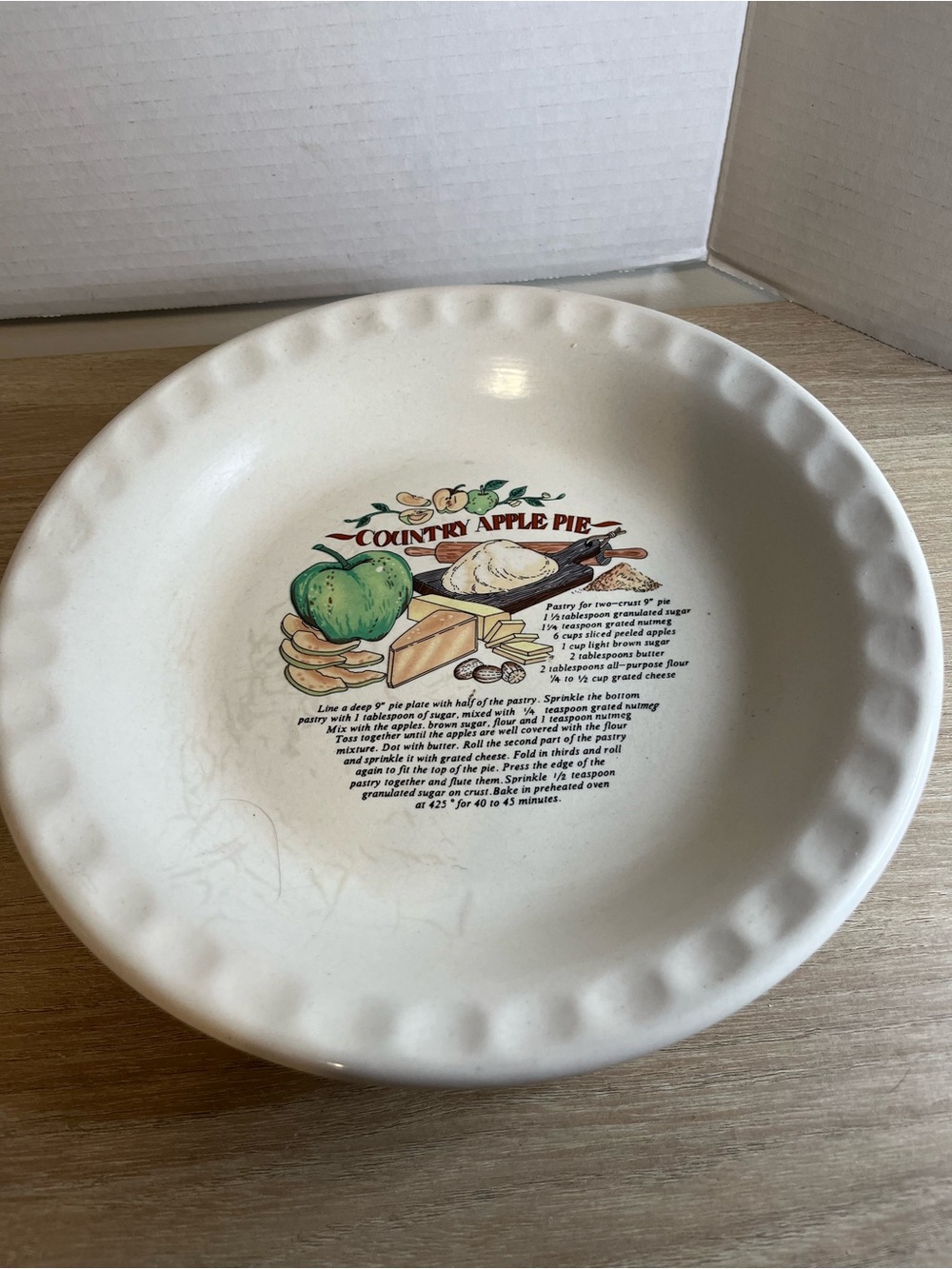 Country Apple Pie Ceramic Serving Plate - Cream